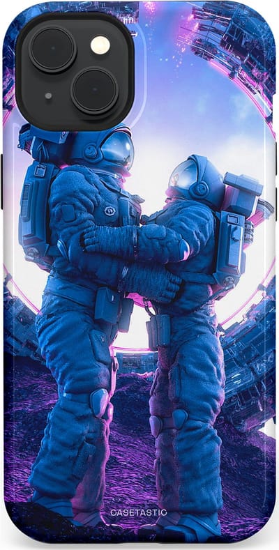 Casetastic Hoesje Geschikt voor Apple iPhone 15 Plus Magsafe - Stijlvolle Beschermende Duo-layer Case - Ruimtereis vol liefde