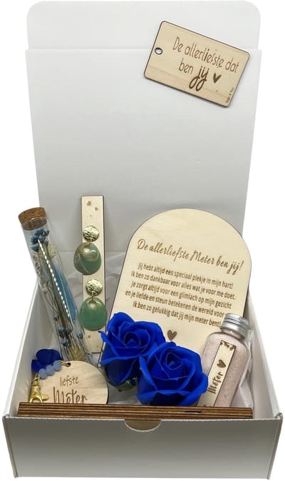 Geschenkbox liefste METER | blauw | deluxe | droogbloemen | liefste meter | meter vragen | meter worden | peettante vragen | peettante worden | cadeau | geschenkdoos | giftbox