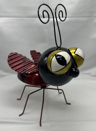Metalen deco (tuin) lieveheersbeestje met wiebelhoofd + lijfje - rood & zwart - hoogte 24x20x14cm - Woonaccesoires - Tuinaccessoires