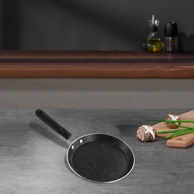Pannenkoekenpan - Crêpepan koekenpan - Lekker ontbijten - Gelijkmatige warmte - Diameter 18 cm - Zwart