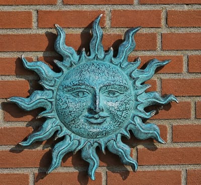 Tuinbeeld - bronzen beeld - Kleine groene zon - Bronzartes - 45 cm hoog