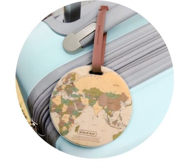 CHPN - Kofferlabel - Koffer label - Tag voor aan je koffer - Naamkaart voor koffer - Vakantie - Koffer niet meer kwijtraken - Koffer personaliseren - Bruin/Beige - Wereld - Reislabel - Reisaccessoire