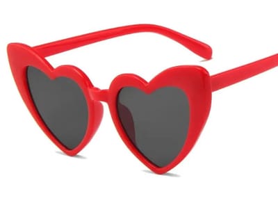 Loud and Clear® - Hartjes Zonnebril - Hartjes Bril - Festival Bril - Rood - Bruiloft