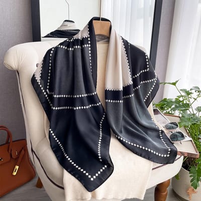 Écharpe de tête de luxe en soie pour femme Foulard d'été Carré en satin Hijab Écharpes pour dames Châles 90*90 Foulard en soie Hijab Musulman