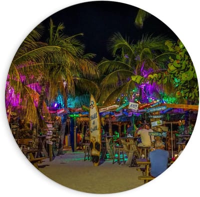 Forex Wandcirkel - Beachclubje in de Nacht - 90x90cm Foto op Wandcirkel (met ophangsysteem)