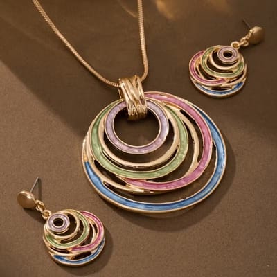 My Sweet Romance® Dames Sieradenset 2-delig – Meerkleurig Emaille – Ketting & Oorbellen – Vintage Look.