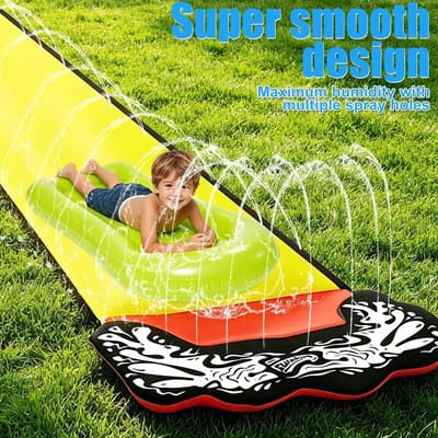 SnelShoppen - Waterglijbaan voor de Tuin 480 x 70 cm - Enkele Waterglijbaan met 2 Bodyboards en Geïntegreerde Sproeier - Perfect voor Zomerse Waterspe