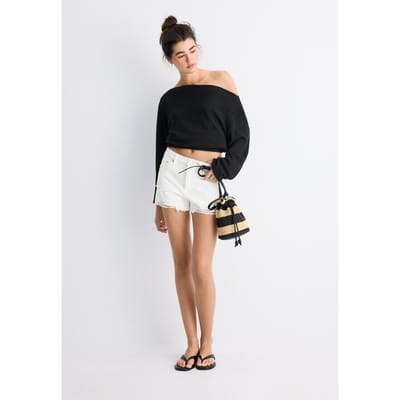Stradivarius Gebreid T-shirt met boothals en ceintuur  Zwart XS