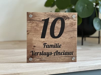 Naambordje / huisnummer voordeur hout look / stijgerhout 20x20cm
