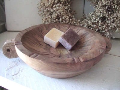 Versierd houten schaaltje