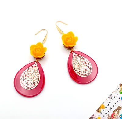 Jeannette-Creatief® - Resin - Oorbellen Resin Filigraan Rood Okergeel Gold - Oorbellen - Oorbellen met Roosjes - Druppel Oorbellen - Kostuumsieraden - Statement Oorbellen - Filigraan Oorbellen - Lange Oorbellen - Spanish Collection - Moederdag