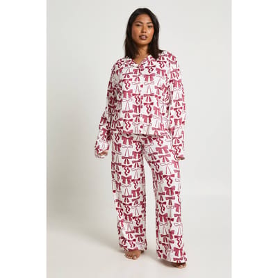 boohoo Dames Plus Strikjes Print Lange Mouw Shirt & Broek Pyjama Set | Red | Maat: 18