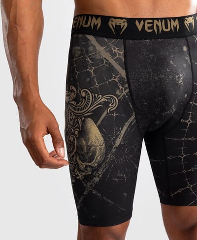 Venum Santa Muerte 5.0 Vale Tudo short diep zwart goud - M - Jeans Maat 32
