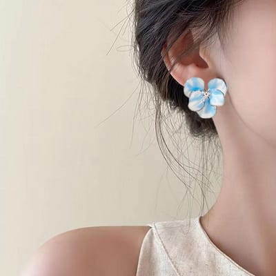 Zomer Herfst Licht Luxe Elegante Blauwe Bloem Stud Oorbellen Voor Vrouwen Mode Strass Zoet Metaal Bruiloft Feest Sieraden gray