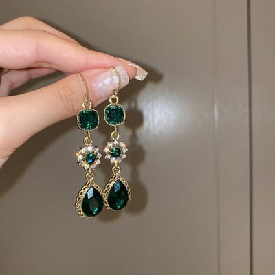Nieuwe Modetrend Uniek Ontwerp Delicate Elegante Groene Zirkoon Kwastjes Oorbellen Vrouwen Hoge Sieraden Bruiloft Feest Cadeaus beige
