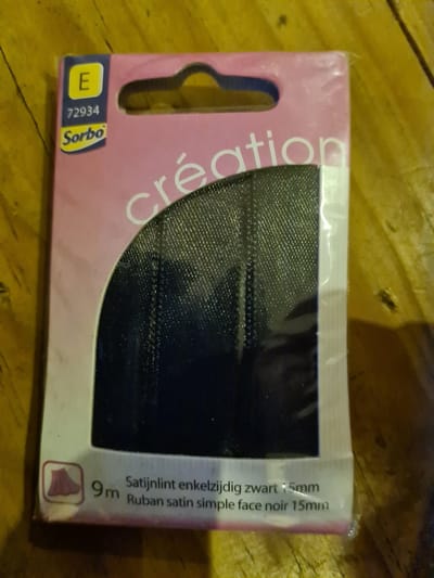 Sorbo Satijnlint - Enkelzijdig - Zwart - 9m - 15mm