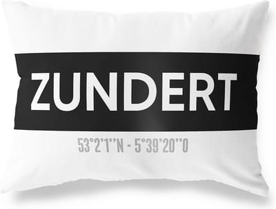 Tuinkussen ZUNDERT - NOORD-BRABANT met coördinaten - Buitenkussen - Bootkussen - Weerbestendig - Jouw Plaats - Studio216 - Modern - Zwart-Wit - 50x30cm