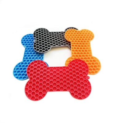 anti schrokbak-anti schrok-voermat voerbak -snuffelmat-Slow feeder -4-pack Pindakaas Likmat - Slow Feeding Bowl - Angstverlichting - Voor Huisdiervoer, Yoghurt, Baden, Verzorging en Training