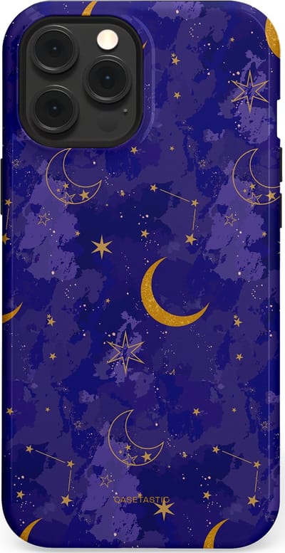 Casetastic Hoesje Geschikt voor Apple iPhone 12 Pro Max Magsafe - Stijlvolle Beschermende Duo-layer Case - Sterrennacht