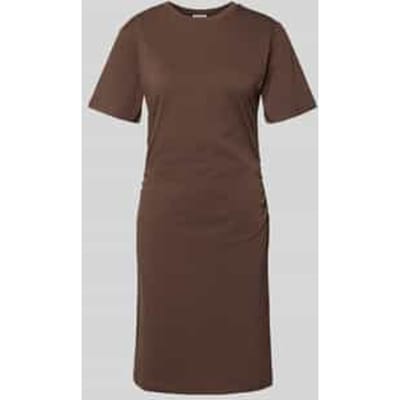Knielange t-shirtjurk met ronde hals