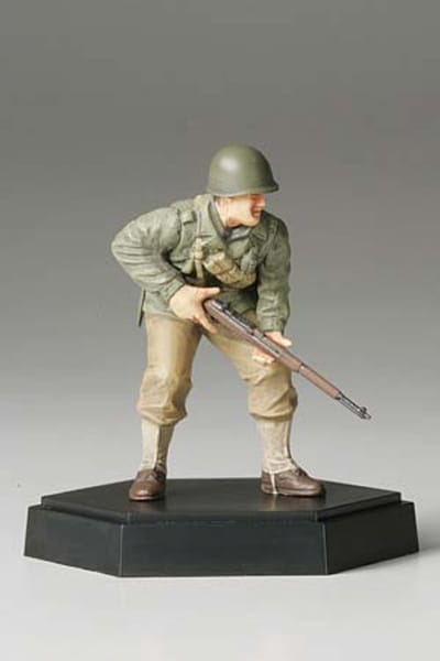 Tamiya 26008 – 1/35 WWII U.S. Infantry Rifleman A | Gedetailleerd Plastic gebouwd figuur