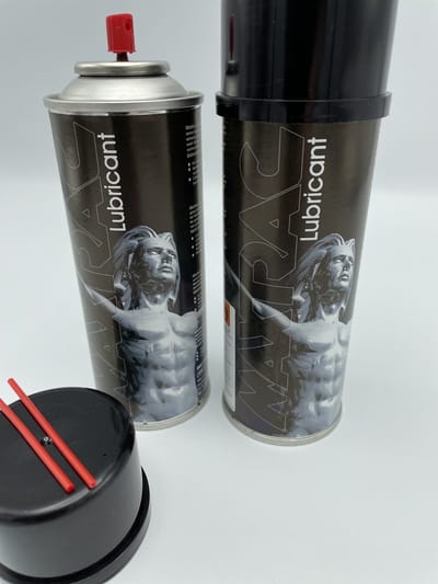 Maxtrac Lubricant - Speciaal smeerolie voor schroefsels veerschotel 2x 200ml