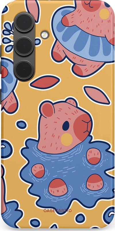Casetastic Hoesje Geschikt voor Samsung S24 - Stijlvolle Beschermende Duo-layer Case - Capibara plons
