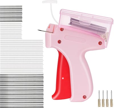 Quick Stitch Gun voor Kleding - Textielpistool Starterset - Kledingtagger met Ingebouwd Opbergdoosje 4 Naalden en 2000 Pinnen - ABS - Geschikt voor Kleding Repareren Zonder Naaien en Zoom Fixen - Roze/rood