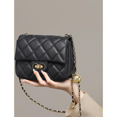 Nouveau sac à bandoulière de style petit parfum d'automne et d'hiver, sac à chaîne en diamant, sac à bandoulière tendance et polyvalent, petit sac carré pour les déplacements black