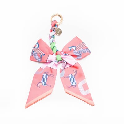 xoxo Wildhearts Bag Charm - Parisian Bow - Pink - Hangertje voor handtas - Accessoire voor dames tas - Strikje - Hanger met strik - Sleutelhanger - Roze