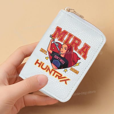 Perfect KPop Demon Hunters Dames Korte Portemonnees PU Leer Creditcardhouder Meerdere Sleuven Kleine Portemonnees met Rits Dames Clutch Portemonnee white