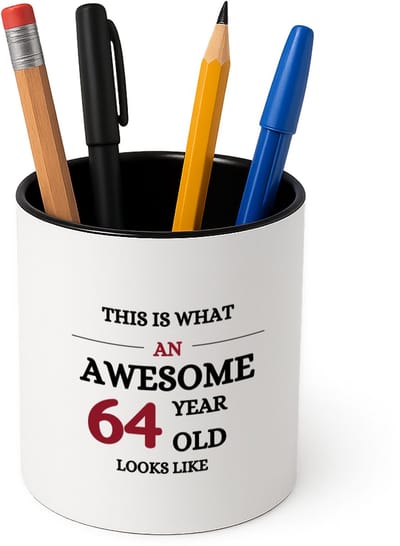 Hacebo® - This is what an awesome 64 year old looks like Pennenbakje - iemand die 64 jaar is geworden - pennenhouder - de jarige - verjaardagscadeau - kado - geschenk - gift - leuke verjaardagscadeau - felicitatie - Pennenbakje zwart