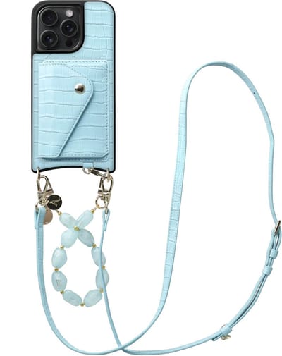 AVY Leren Hoesje geschikt voor Apple iPhone 15 Pro Max | Met Koord en Kaarthouder | Compatibel met MagSafe | Leather Case met Polsand & Crossbody Koord & Wallet | Rocher Leather Set | Croco Blauw