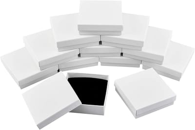 12 Stuks 9.2x9.2x2.8cm Cardboard Sieraden Dozen, Witte Vierkante Papieren Cadeauverpakking met Sponsvulling voor Kettingen, Armbanden en Hangers
