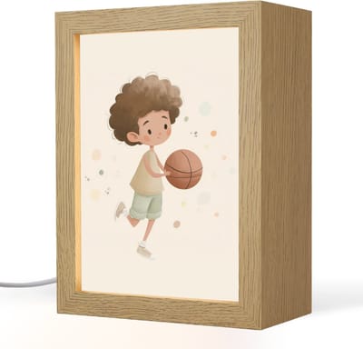 Nachtlampje 15x20 cm - Kinder lampje - Beige - Jongen - Basketbal - Stippen - Tafellamp kinderkamer - Slaapkamer lamp - Bedlamp kinderen - Kinderlampje stopcontact - Wandlamp babykamer - Nachtlampjes