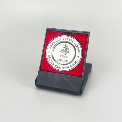 Miniatuur Kampioensschaal KeukenKampioenDivisie 2022/2023 - Heracles Almelo - Officeel KNVB Product - Heracles Almelo cadeau - Fanartikel