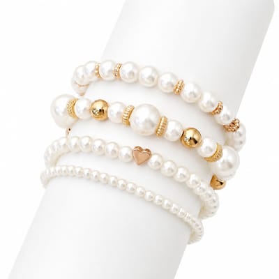 Set van 4 parelkleurige armbanden voor dames met goudkleurige accenten – elastisch – hartdetail – ronde kralen – dames sieradenset