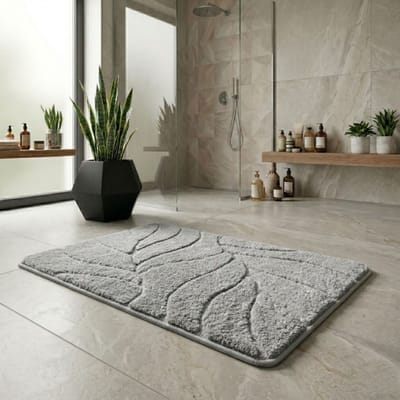 FLOORDIREKT Badmat Maris - Pluizige Badmat met Bladstructuur - Verkrijgbaar in verschillende Kleuren en Maten - Zilver - 40 x 60 cm