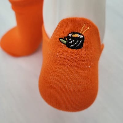 Verjaardag cadeau - Sushi sokken - sneaker sokken - vrolijke sokken - valentijn cadeau - lage sokken - grappige sokken - leuke dames en heren sokken - moederdag - vaderdag - Sokken waar je vrolijk van wordt - Maat 37-44