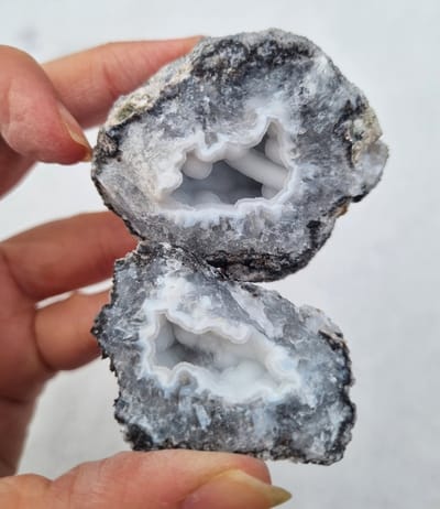 ThaleiaDesign - Mexicaanse Geode - Edelstenen en Mineralen - Kristallen - Geode - Spiritualiteit - Woondecoratie