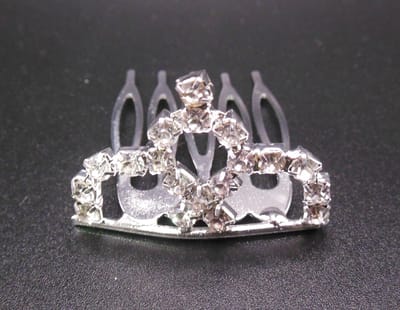 Tiara mini ronde vormen met puntje bovenop strass