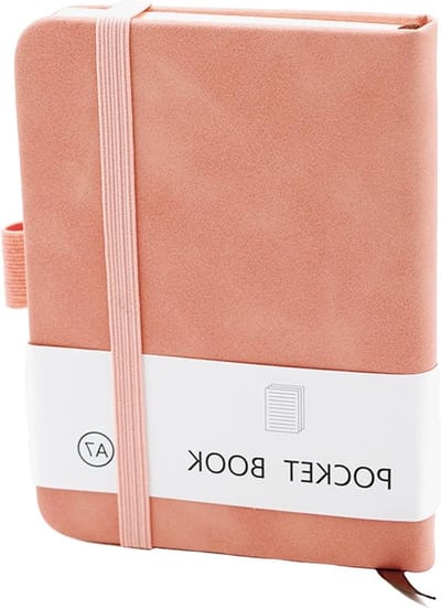 Kleine A7 Pocket Notitieboek met Elastische Sluiting, Mini Notitieboek met Penhouder en Compartimenten voor School, Kantoor en Creatief Gebruik (Roze)