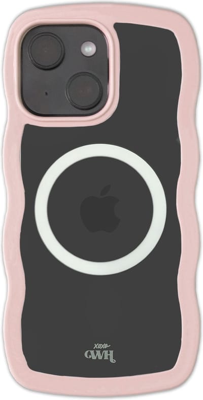 xoxo Wildhearts Magnetische Wavy Case - Roze telefoonhoesje - Geschikt voor iPhone 15 MagSafe - Golvend hoesje - Wolken hoesje - Schokbestendig - Cloud Case met magneet ring - Silicone case - Transparant / Roze
