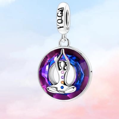 Fler® | Bedel | Past op populaire bedelarmbanden (standaard - 3mm) | Yoga Meditatie Bedel | Hangbedel Charm | 925 sterling zilver | Paarse, blauwe, roze & oranje zirkonia | Blauwe emaille | Valentijnsdag Cadeau | Sinterklaas kado | Kerstcadeau