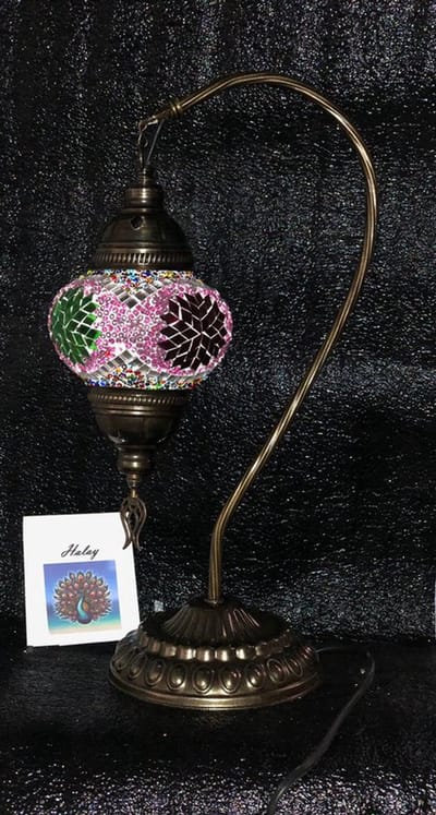 Turkse tafellamp - handgemaakt in glas met gekleurde sterren - hoogte ca. 42cm - E14 lamp - unieke mozaïekdesign