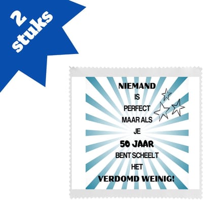 Akyol - 50 jaar sarah en abraham cadeau - brillendoekjes - Hoera 50 jaar - jubileum man en vrouw - met opdruk - grappige tekst - jarig - verjaardag - grappige tekst - 17,8 bij 17,8 cm - 2 stuks