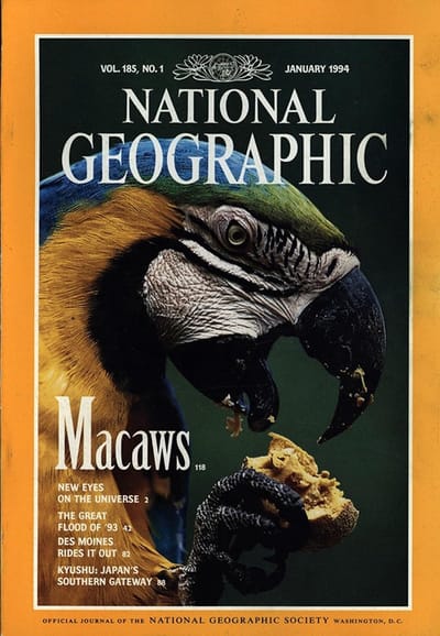 NATIONAL GEOGRAPHIC JANUARI 1994 EDITIE ENGELS TIJDSCHRIFT (Macaws, New Eyes on the Universe, The Great Flood of '93, Des Moines Rides it Out, Kyushu: Japan's Southern Gateway)