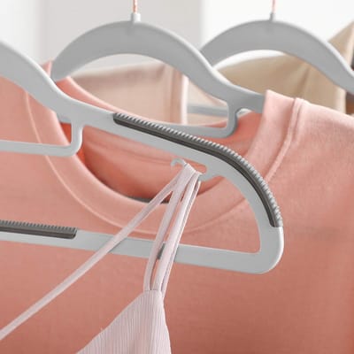 Famanu – Kunststof antislip kleerhangers, set van 30, ultradun met roségouden haak