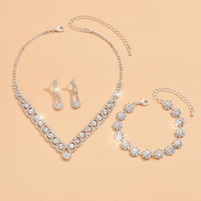 4 stuks Bruiloft Dames Mode Sieraden Set Kwastje Strass Oorbellen Ketting Armband Luxe Feest Mode Accessoires beige