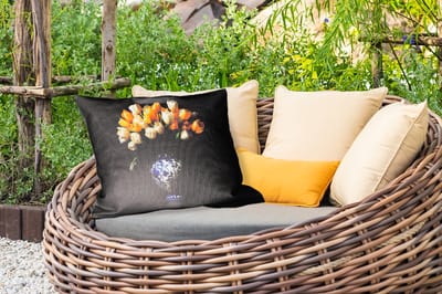 Buitenkussens - Tuin - Geel - Tulpen - Vaas - Bloemen - 50x30 cm